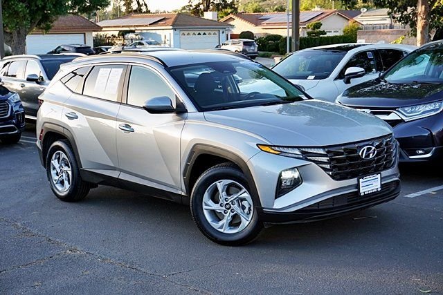 Used 2024 Silver Hyundai SEL image 2