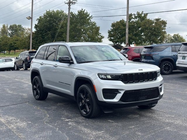 2023 Jeep Grand Cherokee Altitude - Photo 7