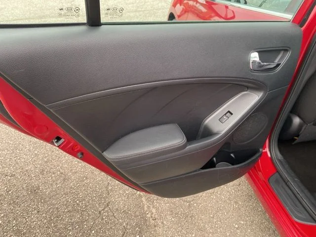 Used 2015 Red Kia EX image 20