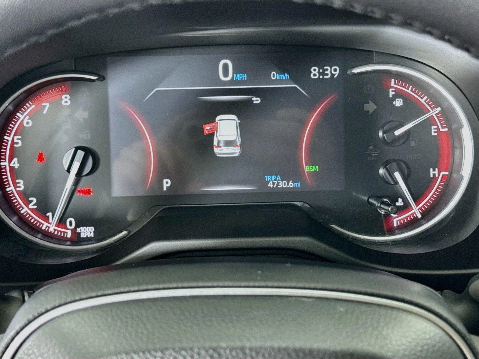 Used 2025 Wind Chill Pearl Toyota XLE Premium image 12