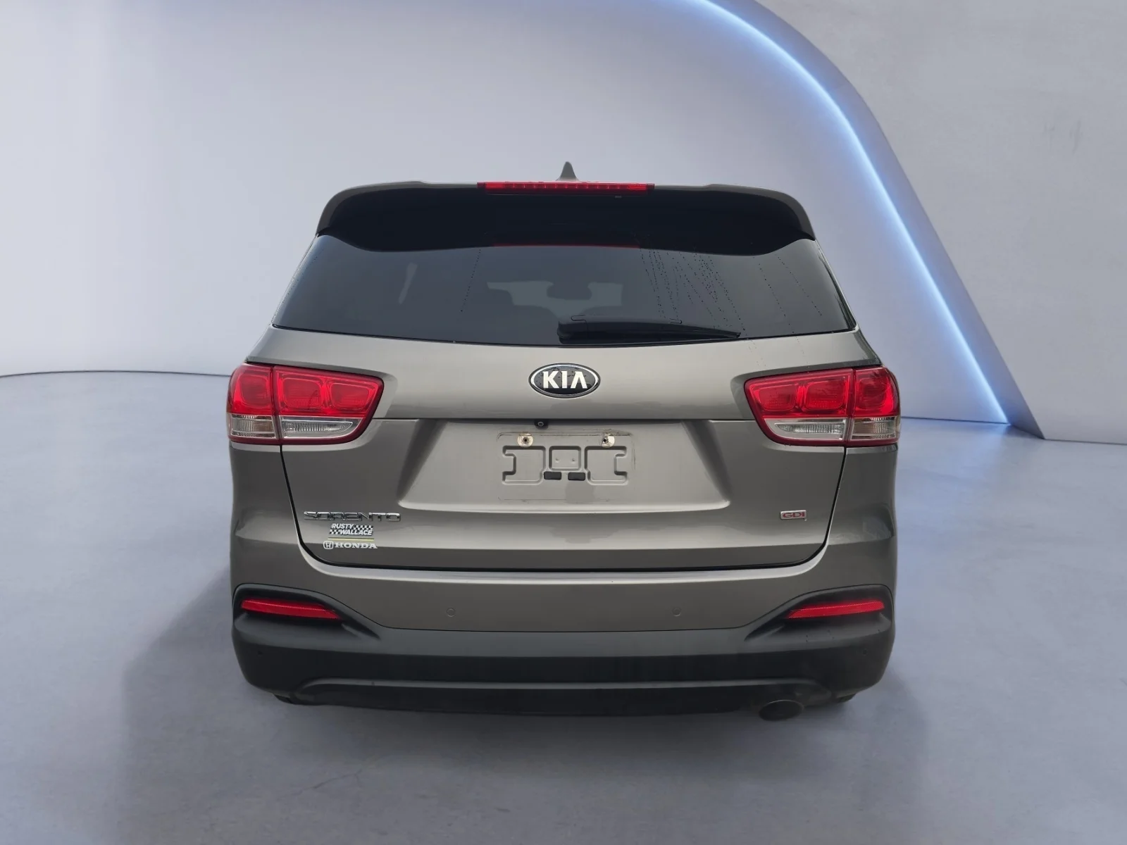 Used 2018 Titanium Silver Kia LX image 4