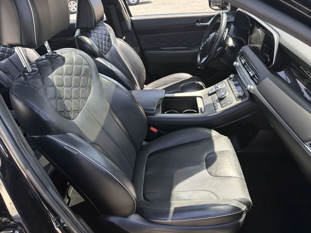 Used 2022 Black Hyundai Calligraphy image 27