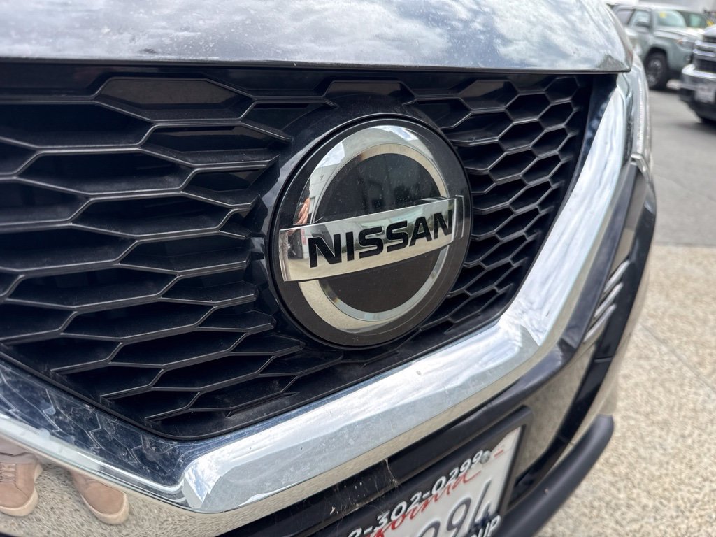 Used 2021 Magnetic Black Pearl Nissan SV image 9