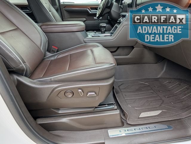 Used 2023 WHITE FROST TRICOAT GMC Denali image 29