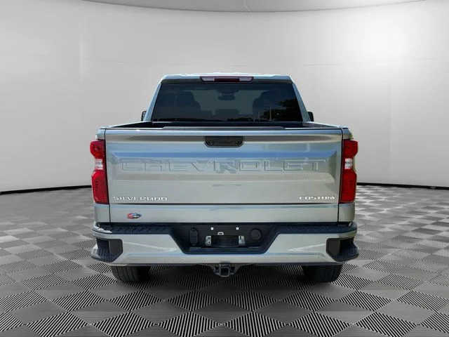 Used 2023 Gray Chevrolet Custom image 4
