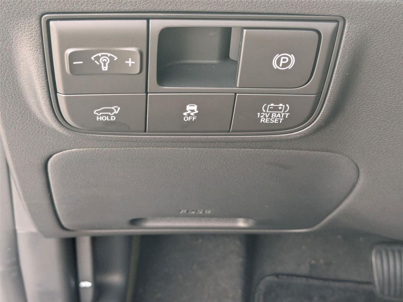 2025 Hyundai Tucson Limited - Photo 16