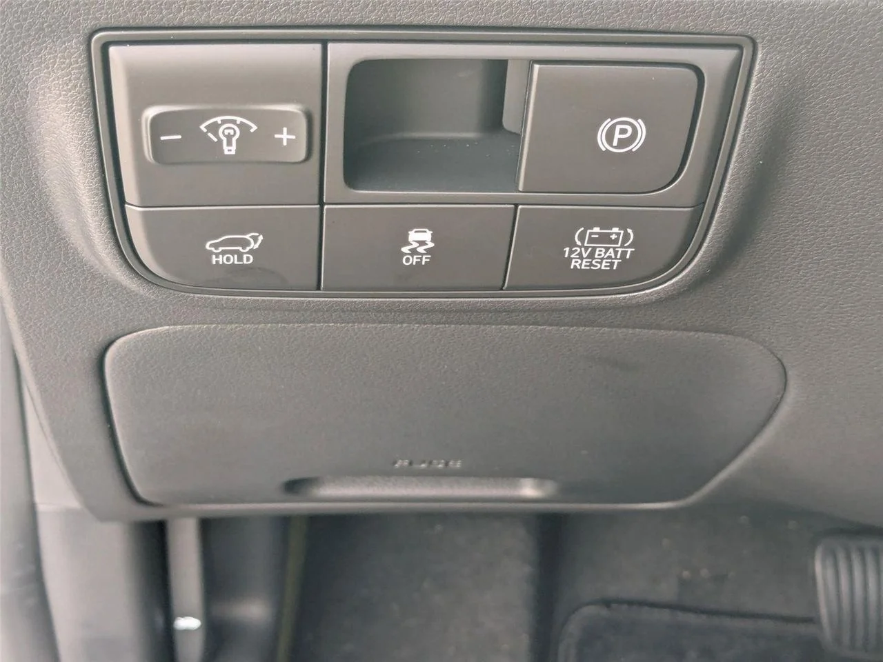 2025 Hyundai Tucson Limited - Photo 16