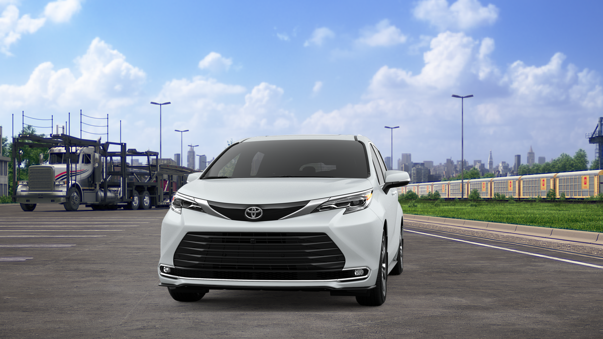 New 2026 Wind Chill Pearl Toyota Platinum image 18