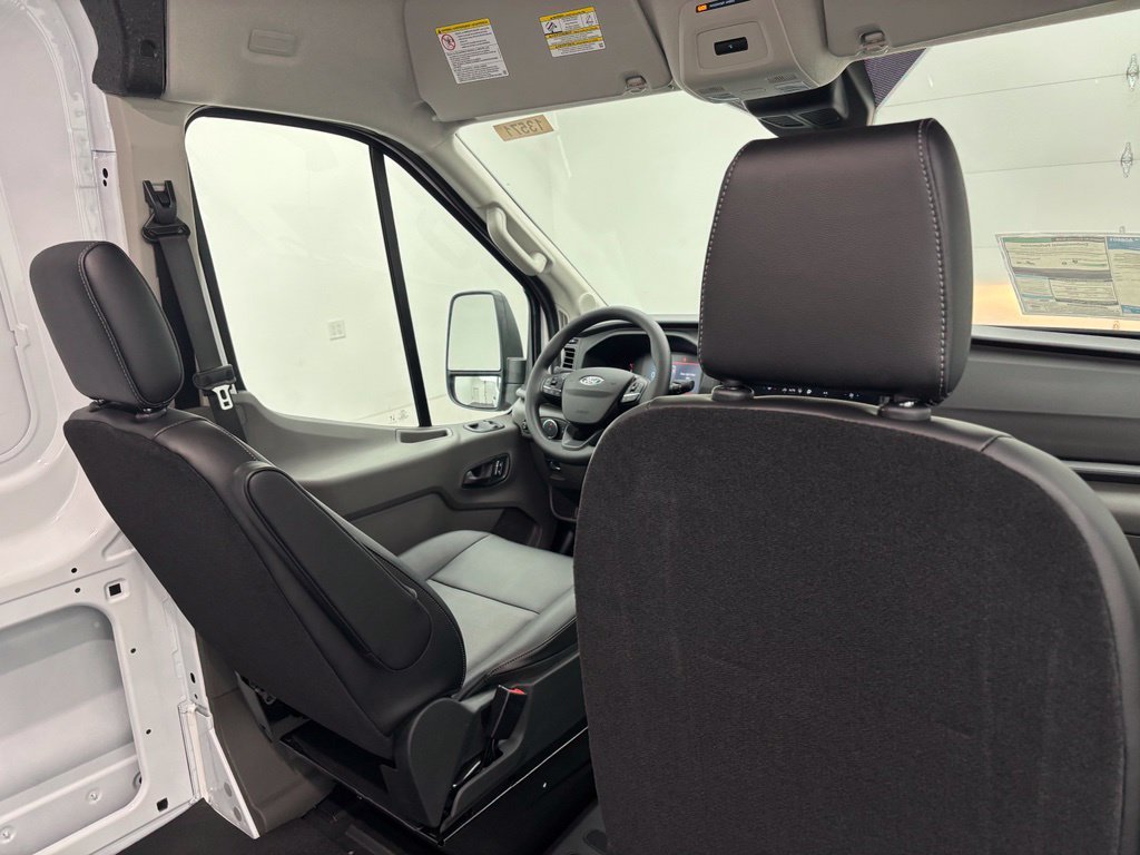 New 2027 White Ford Base image 31