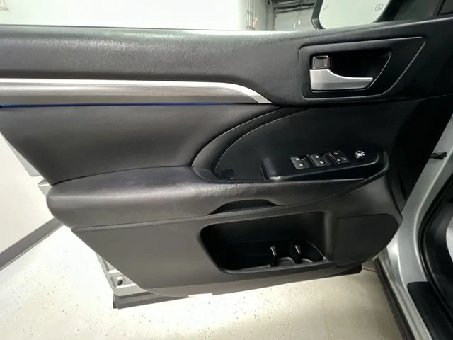 Certified Used 2017 Silver Toyota SE image 24