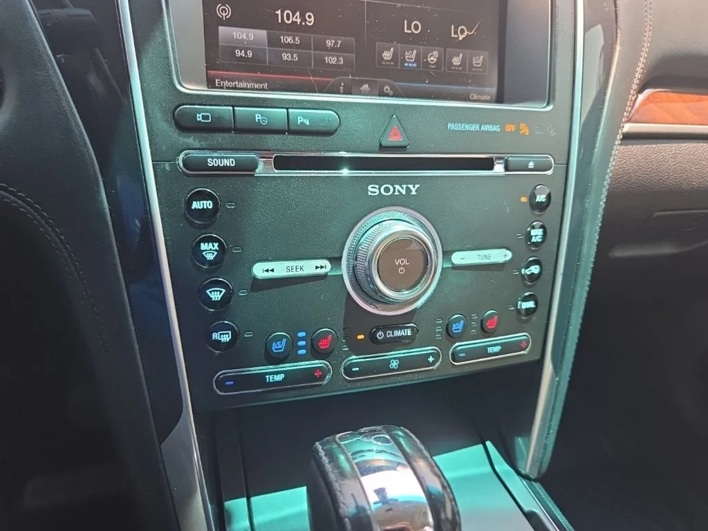 Used 2016 Gray Ford Platinum image 21