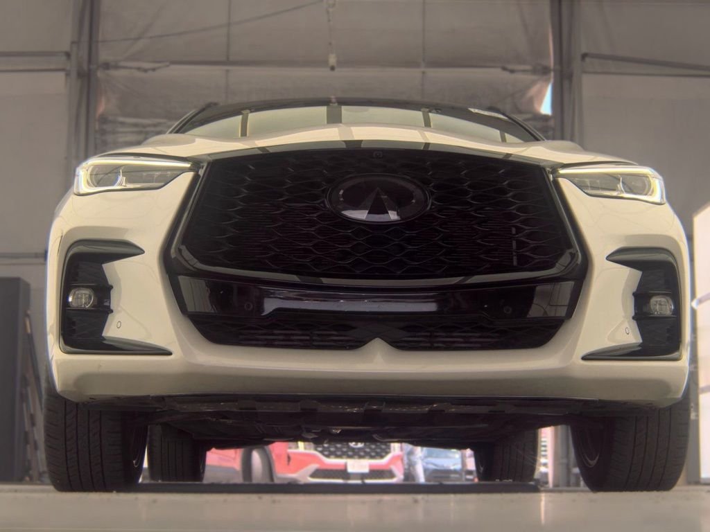 Used 2023 White INFINITI SPORT image 12