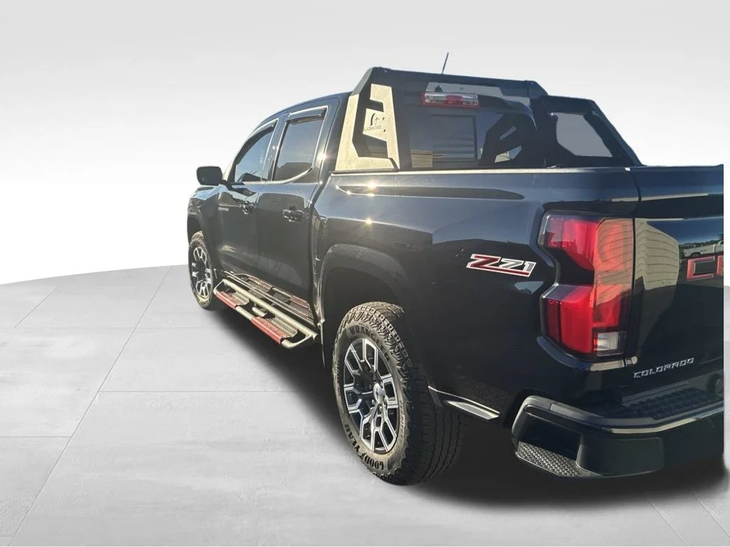 Used 2023 Black Chevrolet Z71 image 6
