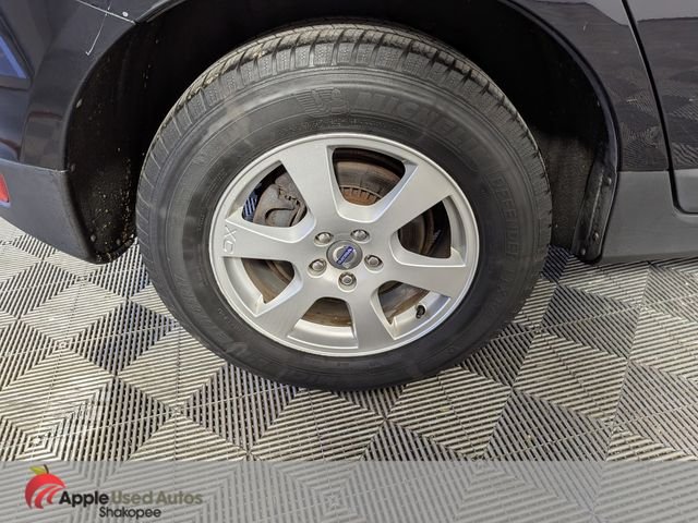 Used 2010 Gray Volvo 3.2 image 42