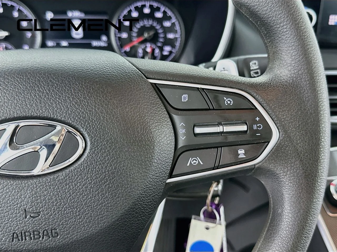Used 2023 Shimmering Silver Pearl Hyundai SE image 17