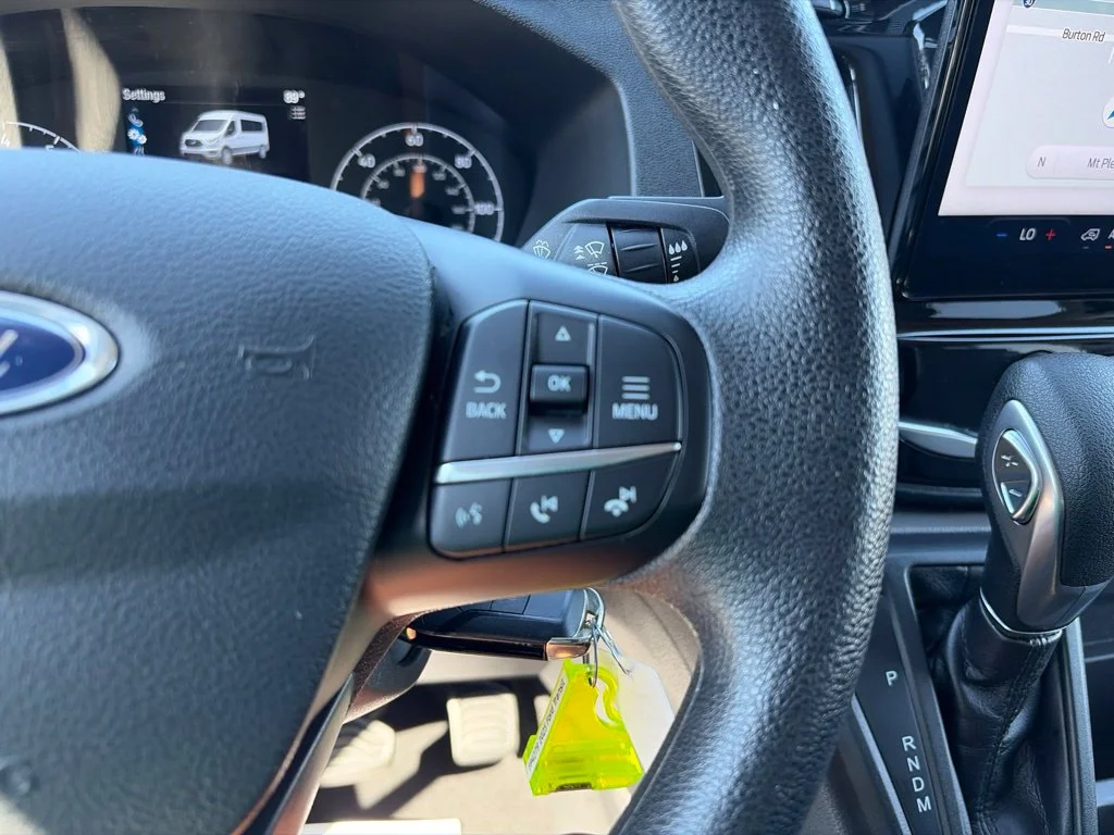 Used 2025 Oxford White Ford XLT image 18