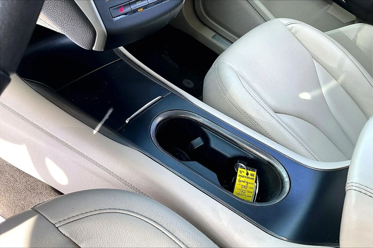 Used 2019 Red Lincoln Standard image 18
