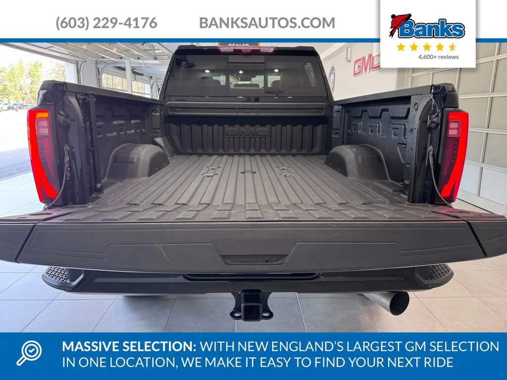 Used 2025 Onyx Black GMC Denali Ultimate image 8