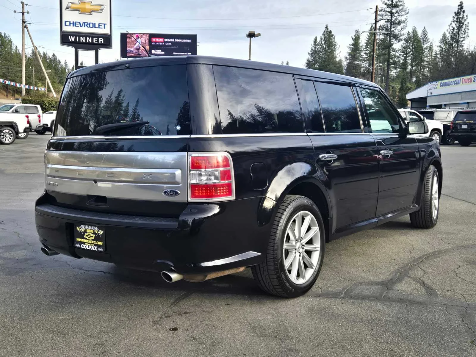 Used 2019  Ford Limited image 4