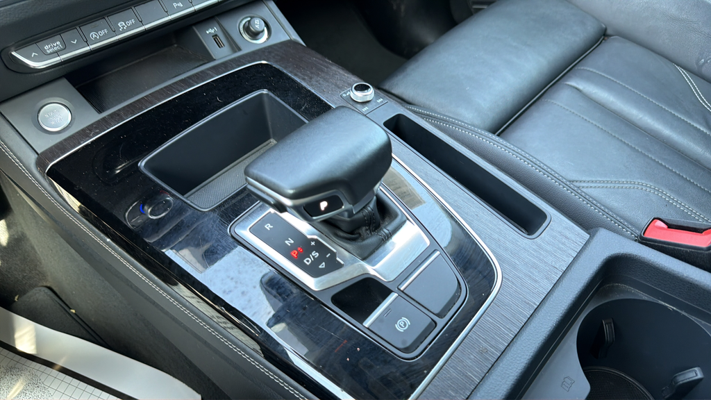 Used 2024  Audi 45 S line Premium image 14