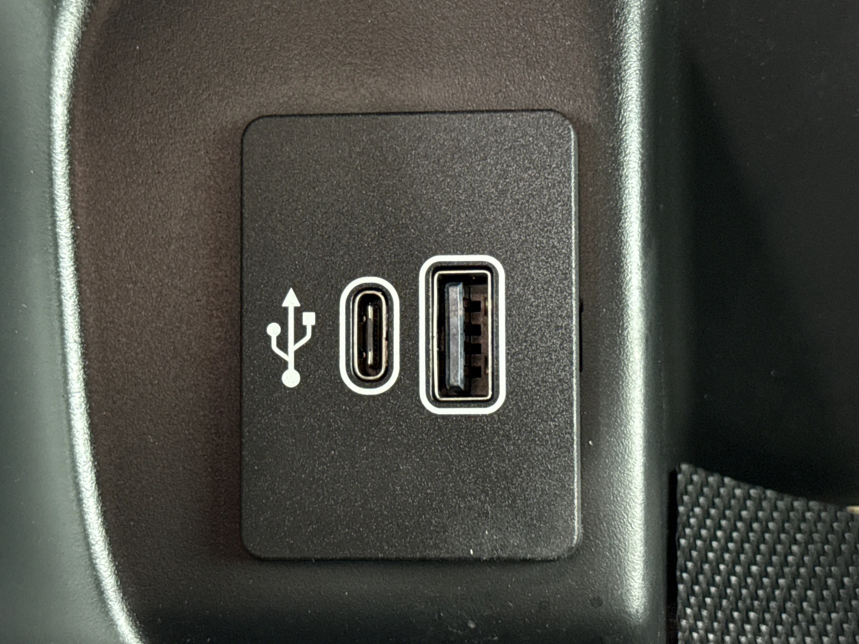 Used 2025 Agate Black Metallic Ford STX image 33