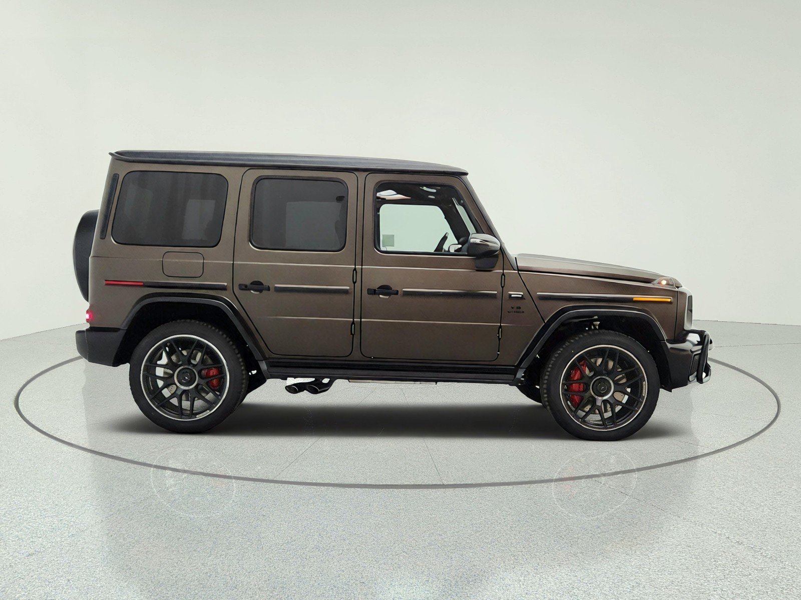 New 2027 MANUFAKTUR Dakota Brown Magno Mercedes-Benz AMG® G 63 SUV image 4