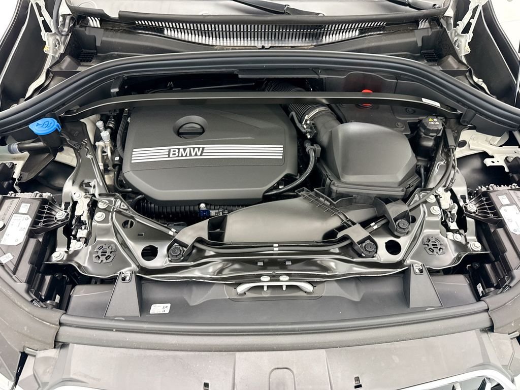 New 2026 Alpine White BMW xDrive28i image 28
