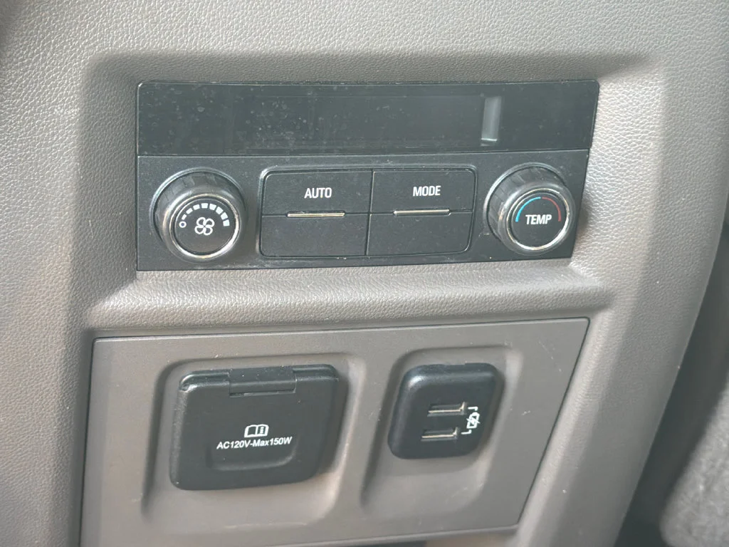 Used 2018 White Chevrolet 3LT image 24