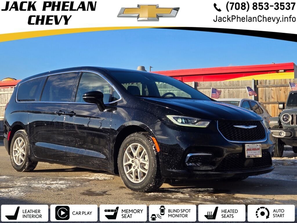 2025 Chrysler Pacifica Select