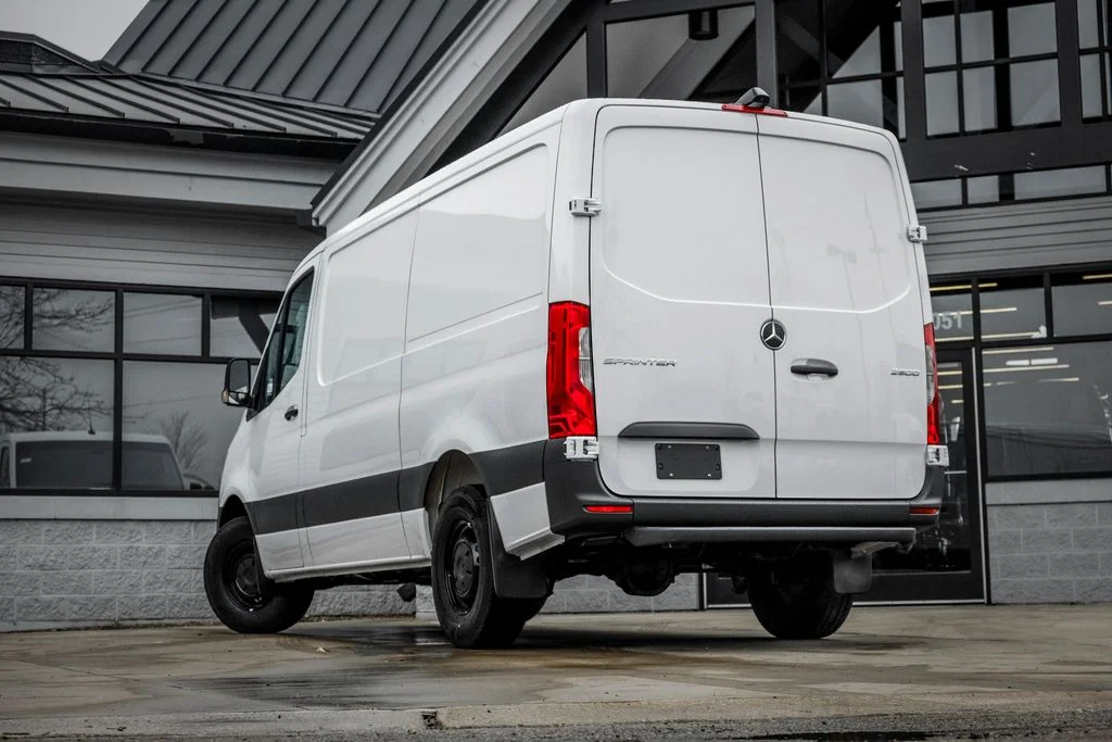 Used 2026 Arctic White Mercedes-Benz Cargo 144 WB image 2