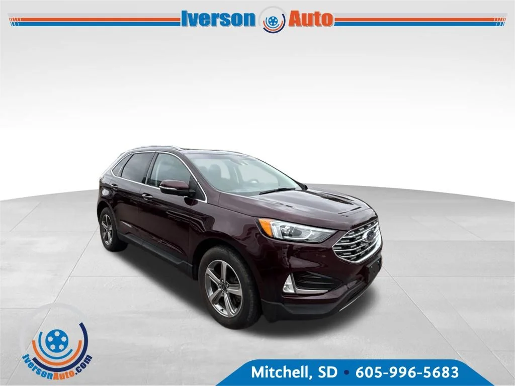 Used 2020 Red Ford SEL image 5