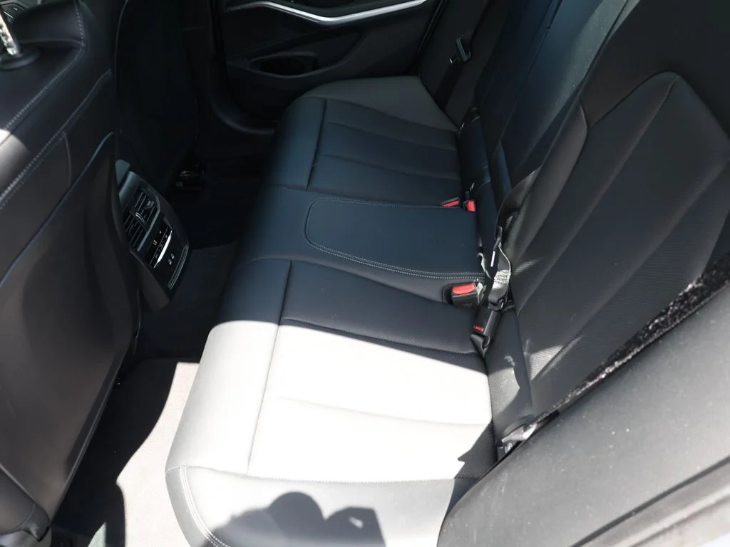 2026 BMW 3 Series 330i - Photo 21