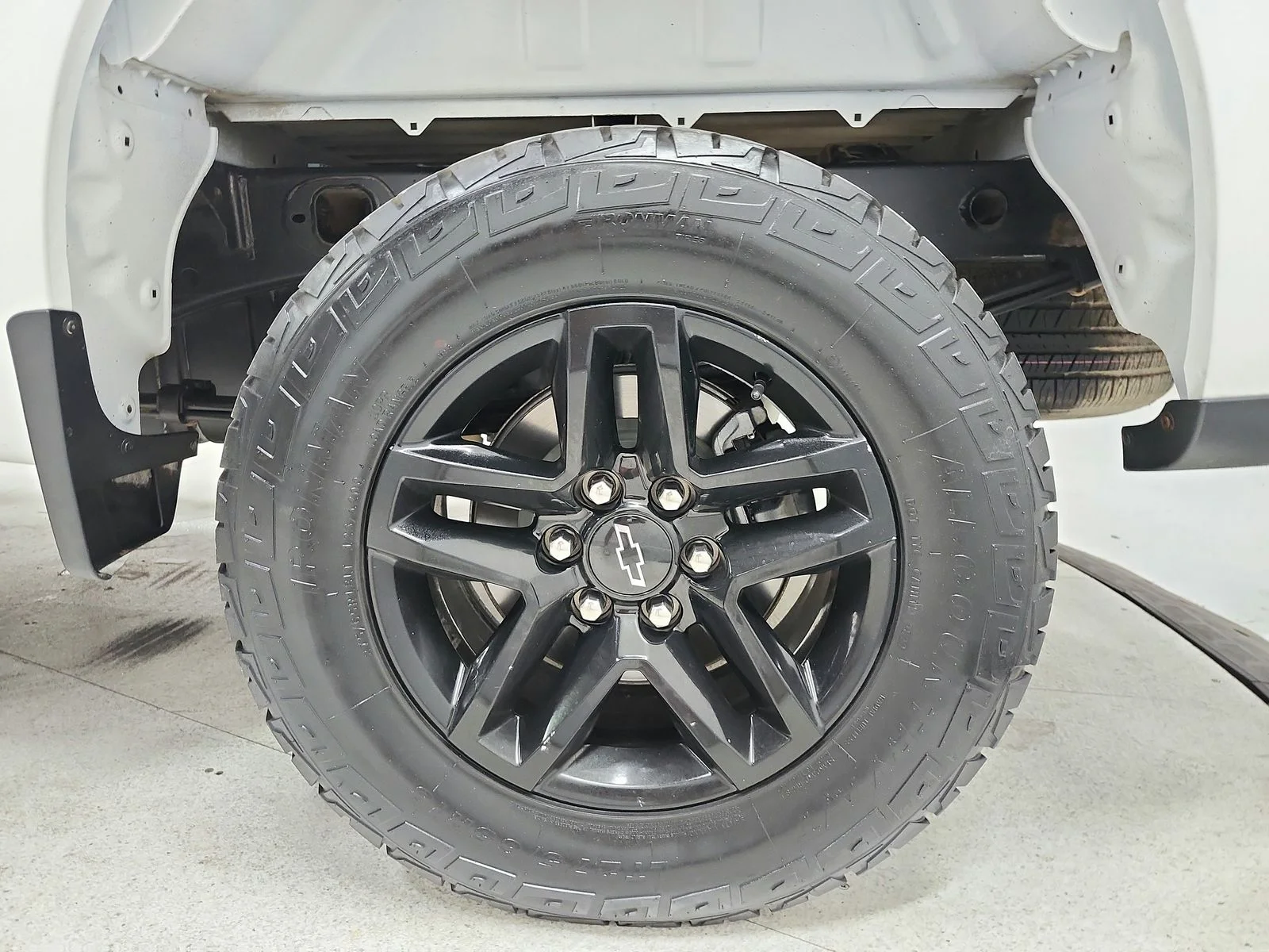 Used 2022 White Chevrolet Custom Trail Boss image 19