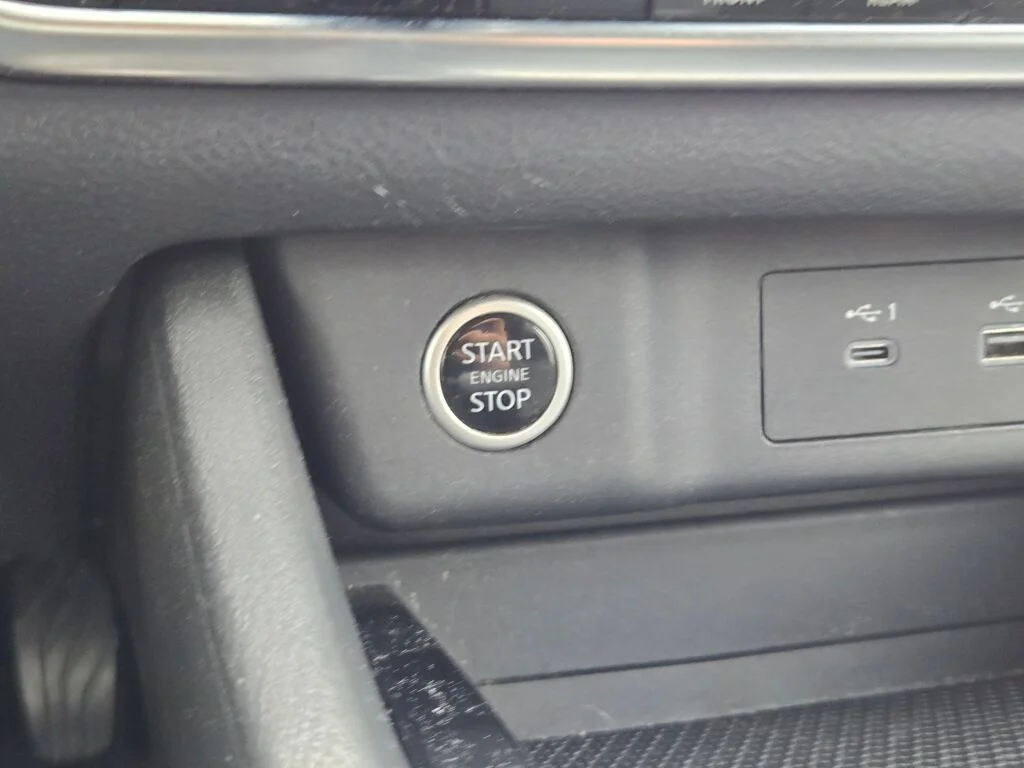 Used 2021 Blue Nissan SV image 21