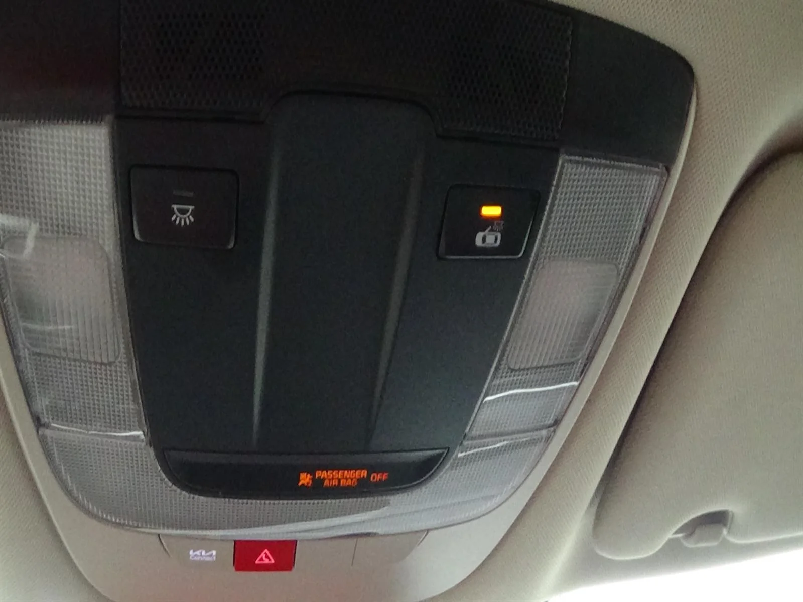 Used 2025 Snow White Kia LXS image 25