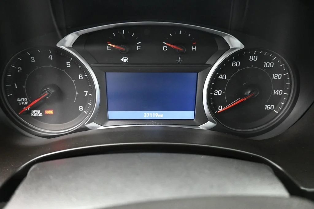 Used 2021 White GMC SLT image 11