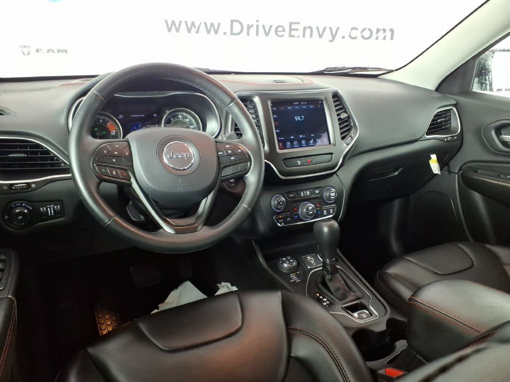 Used 2019 Red Jeep Trailhawk image 10