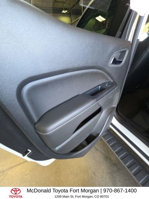 Used 2016 White GMC SLT image 16