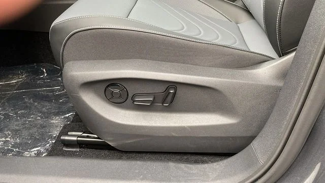 2026 Volkswagen Tiguan SE R-LINE BLACK - Photo 17