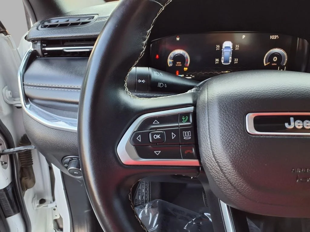 Used 2022 White Jeep High Altitude image 12