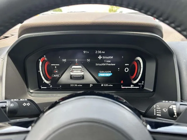 Used 2021 Gray Nissan Platinum image 3