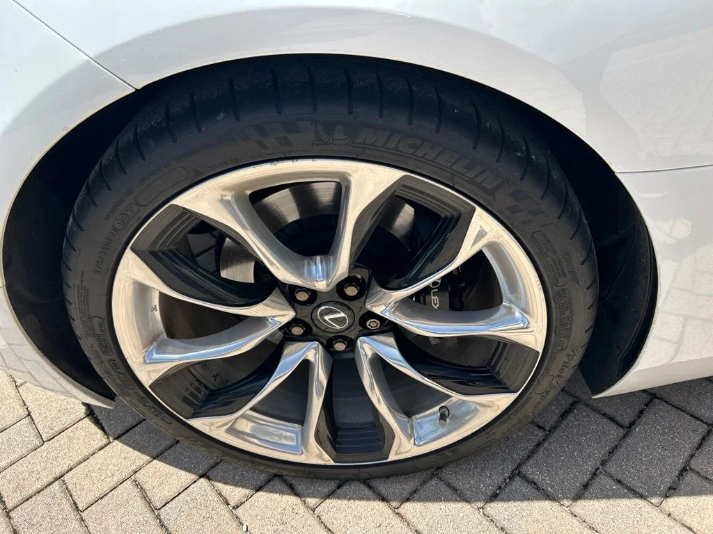 Used 2021 White Lexus 500 image 10