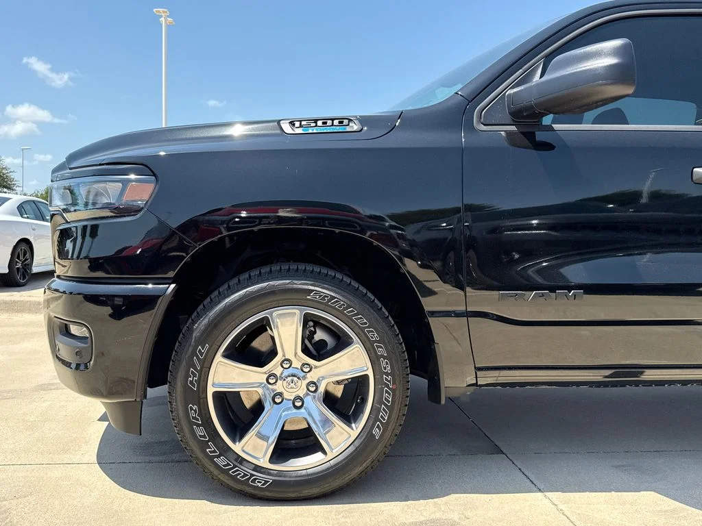 New 2026 Diamond Black Crystal Pearlcoat RAM Express image 5