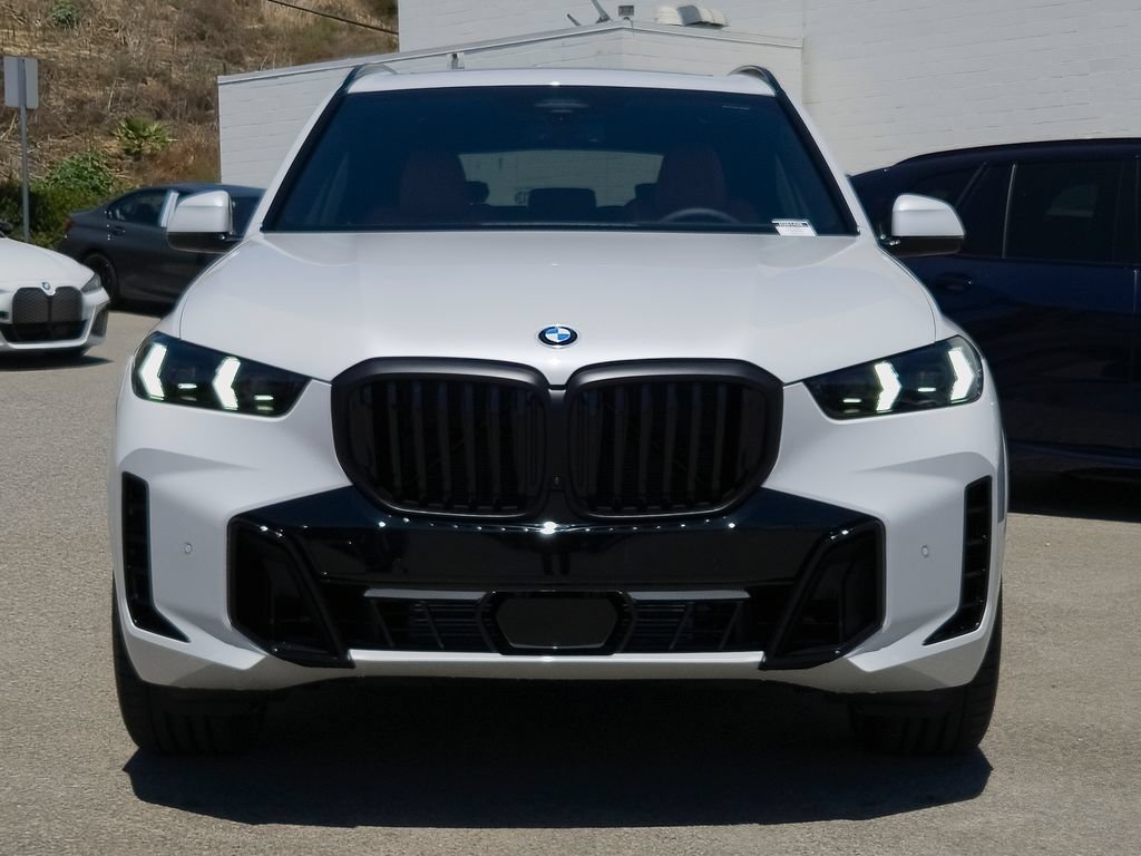 New 2026 Mineral White Metallic BMW sDrive40i image 3
