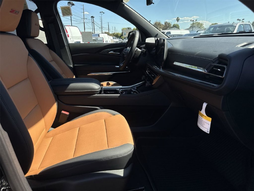 2027 Chevrolet Traverse Z71 - Photo 33