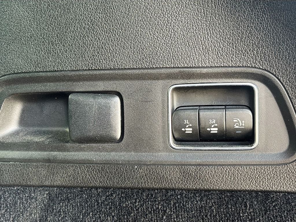Used 2022 Black Mercedes-Benz GLS 450 image 14