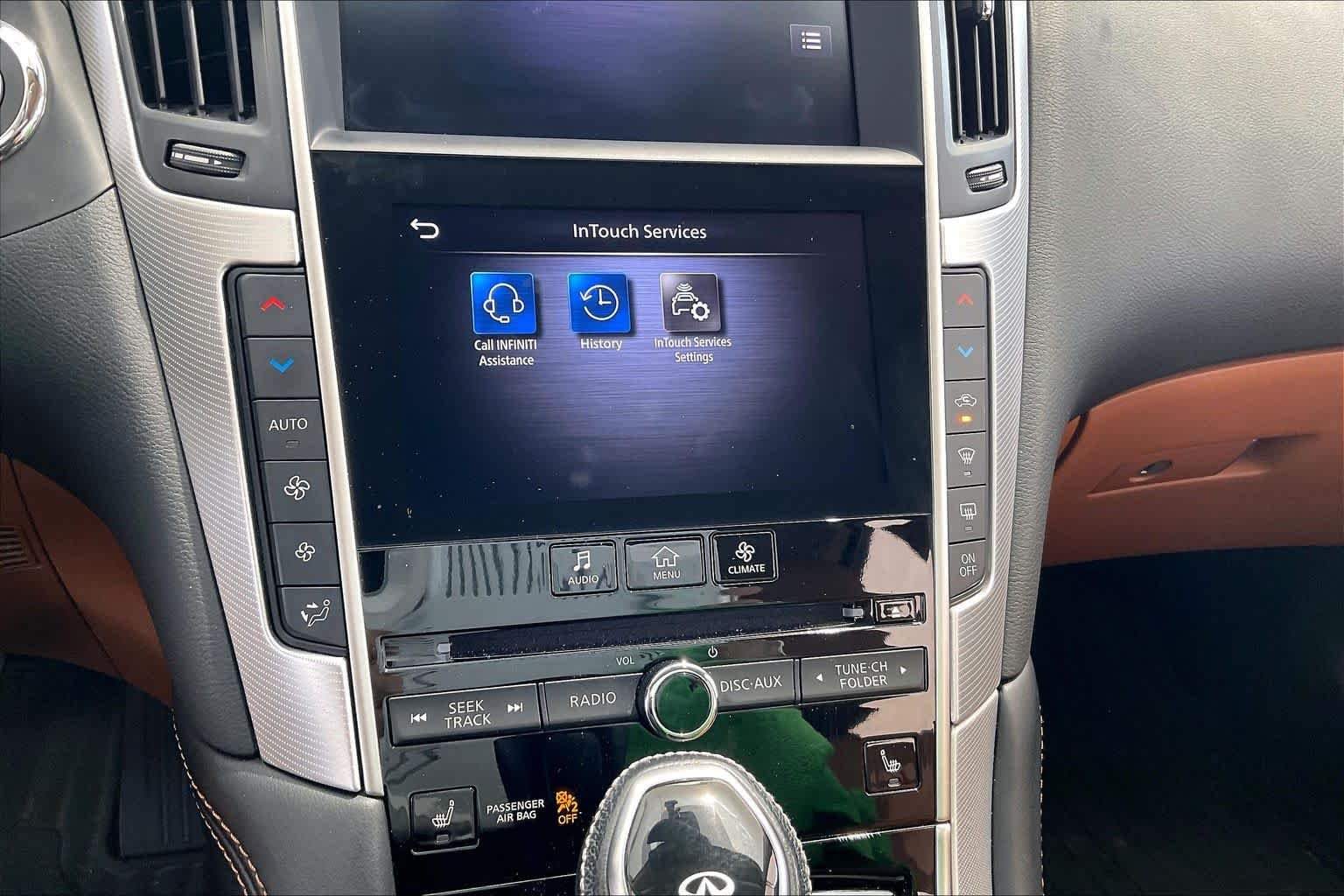 Used 2024 Grand Blue INFINITI LUXE image 33