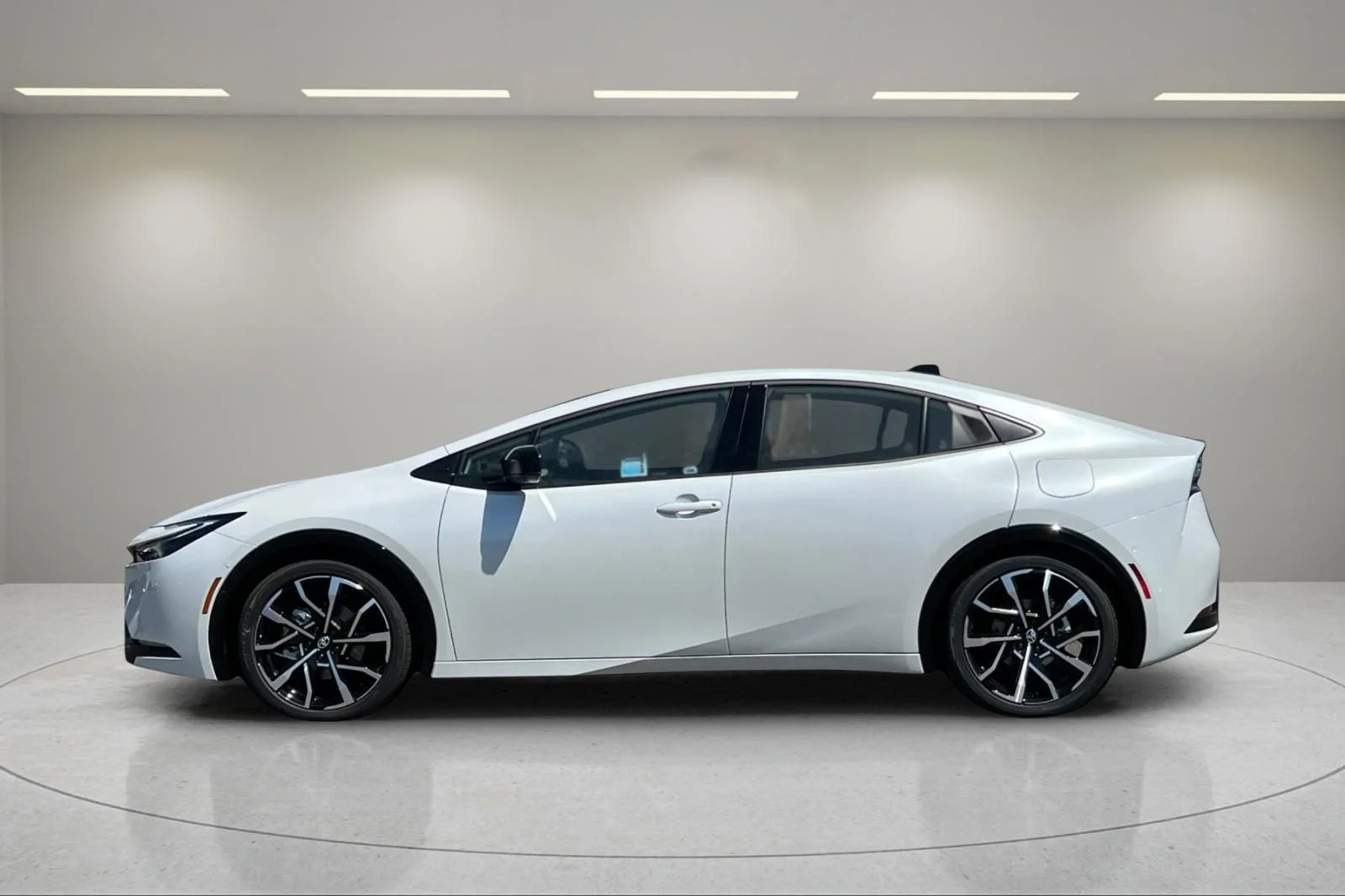 New 2027 Wind Chill Pearl Toyota XSE Premium image 7