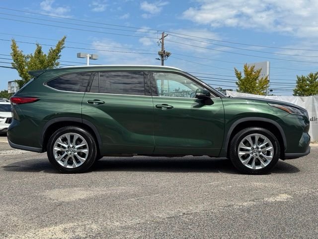 Used 2023 Cypress Toyota Hybrid Limited image 8