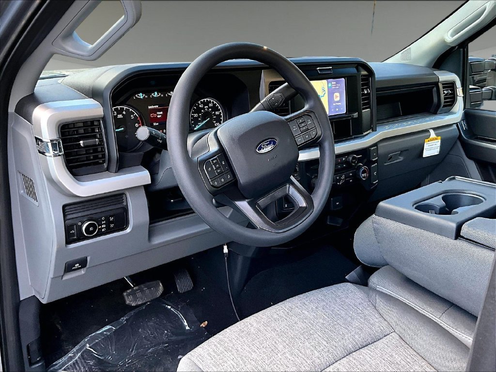 New 2027 Iconic Silver Metallic Ford XL image 7